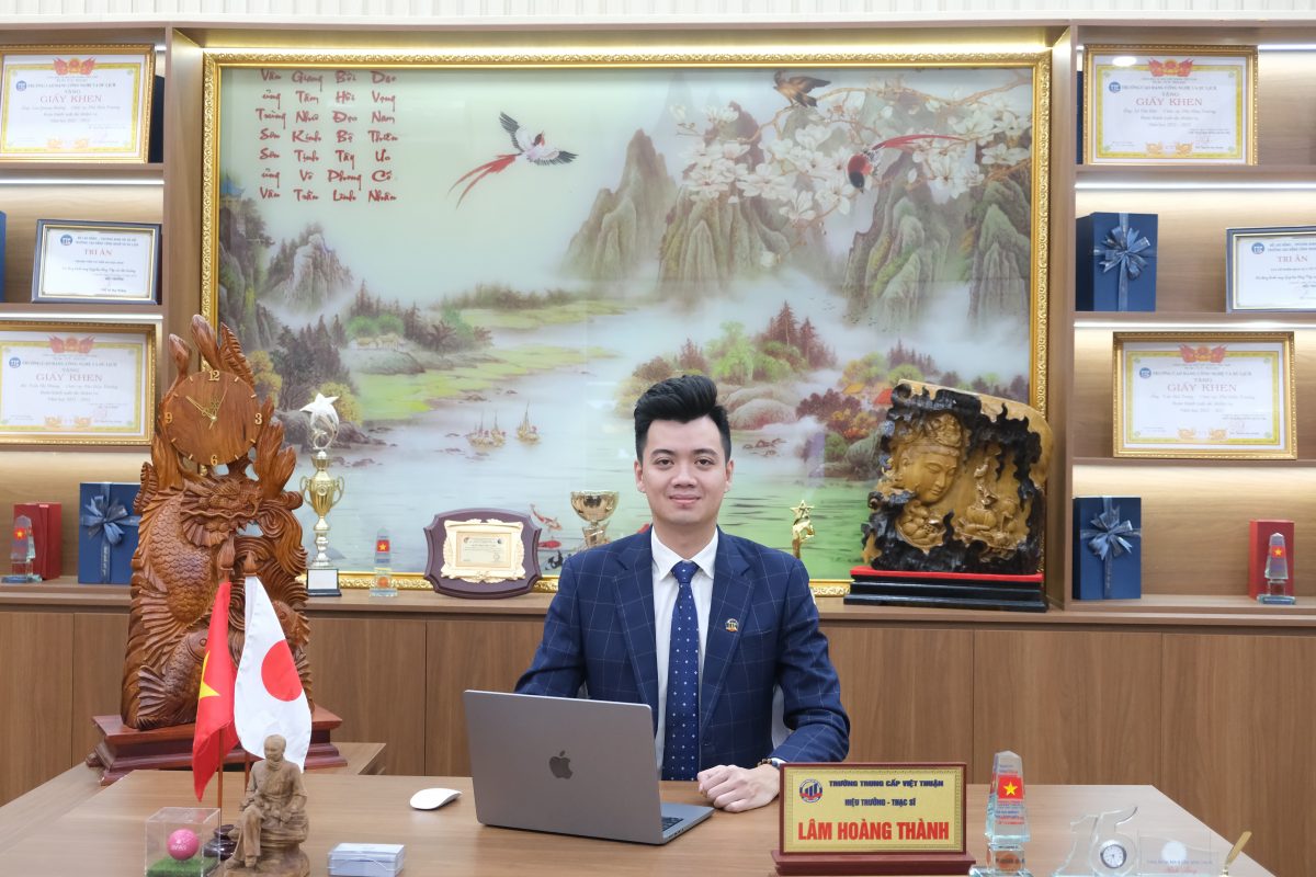 TRƯỜNG CAO ĐẲNG CÔNG NGHỆ VÀ DU LỊCH